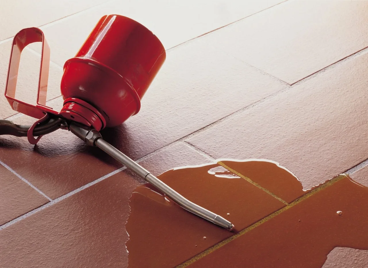 Attenzione! Non usare mai questo prodotto sul gres